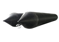 Nave che lancia i palloni di gomma gonfiabili marini neri dell'airbag 2.0*20m